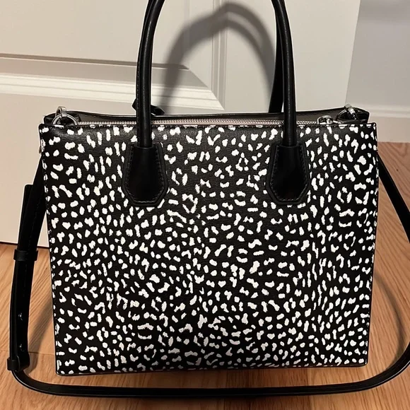 Michael Kors Mercer Leather Tote - Picture 3 of 10